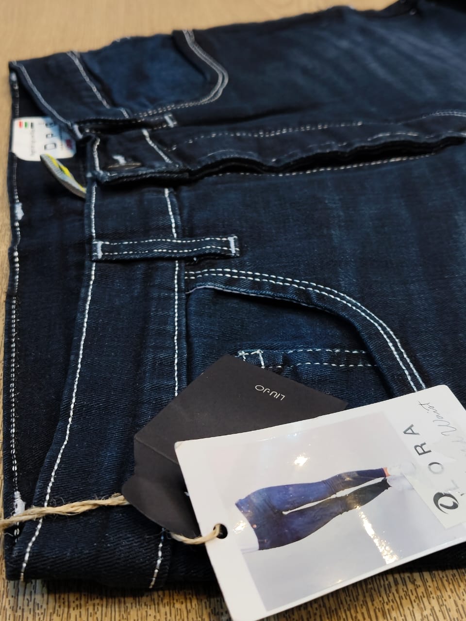 FLORA JEANS